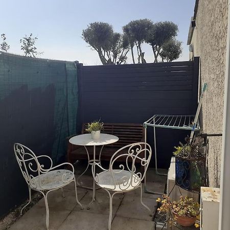 Studio- Terrasse -Place De Parking Prive Marseille Exteriör bild