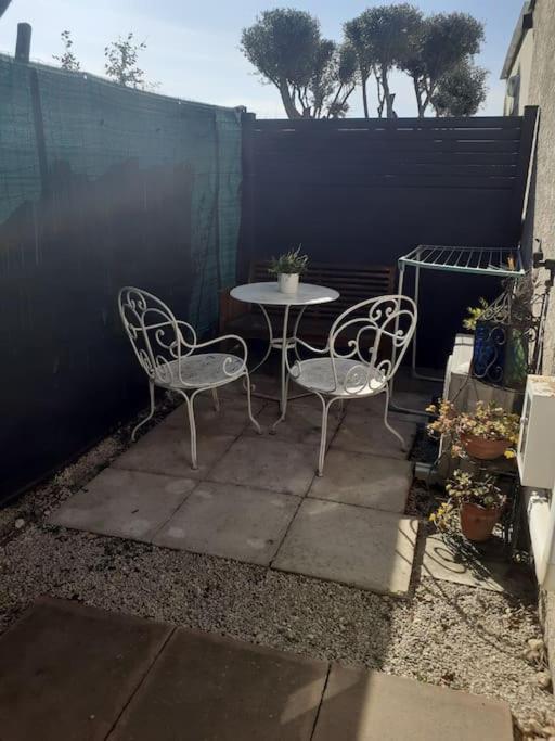 Studio- Terrasse -Place De Parking Prive Marseille Exteriör bild